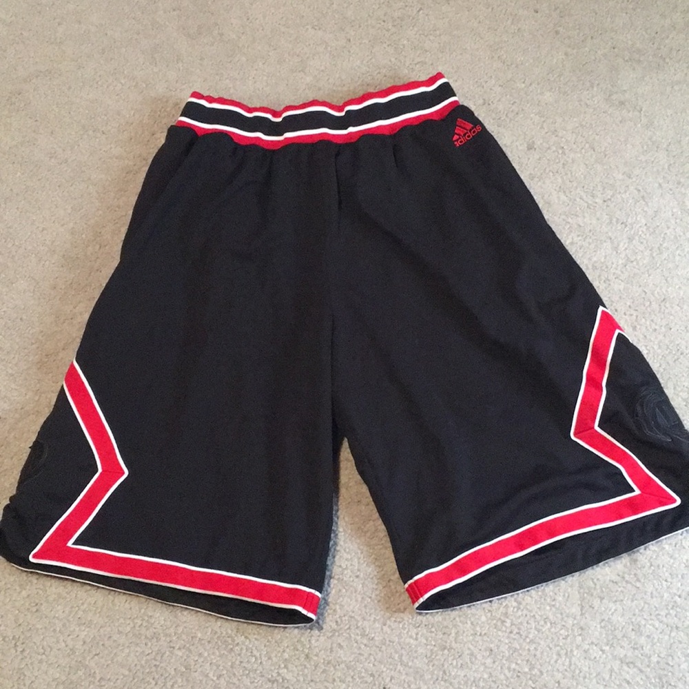 Men’s Adidas Derrick Rose Shorts Large